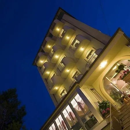Alsen Hotel 3*